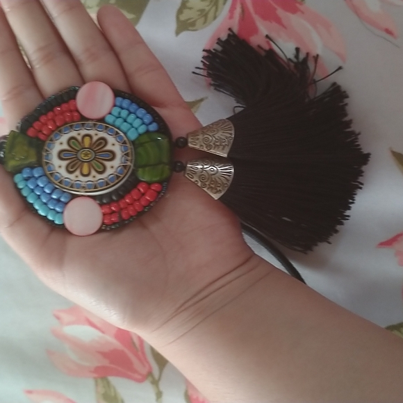 Necklace - Picture 2 of 3